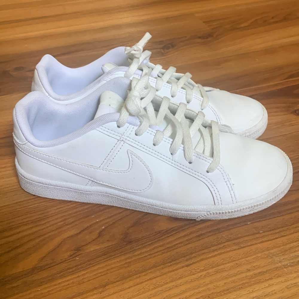 Nike Shoes White Size 5.5